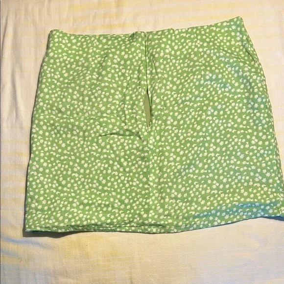 Daisy Street Green Daisy Print Mini Skirt size waist 34” - Picture 6 of 6